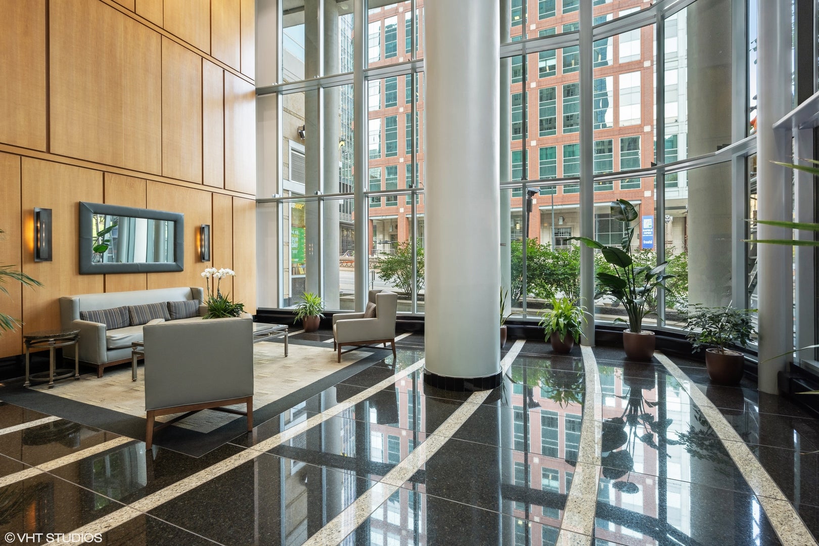 345 N LaSalle Street 1505