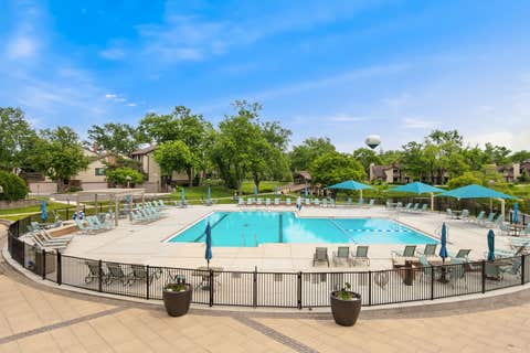Tiny photo for 21 Kyle Court, Willowbrook, IL 60527 (MLS # 12718921)