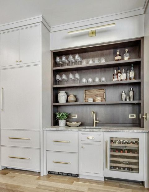 Tiny photo for 1652 N Lake Charles Drive, Vernon Hills, IL 60061 (MLS # 12622272)