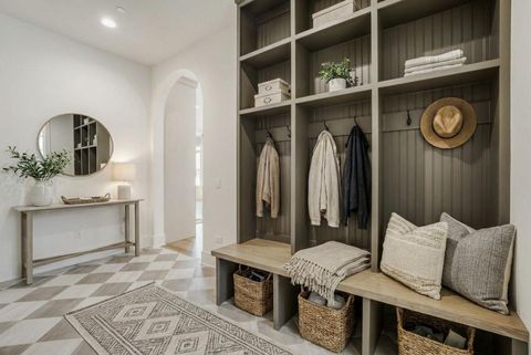 Tiny photo for 1652 N Lake Charles Drive, Vernon Hills, IL 60061 (MLS # 12622272)