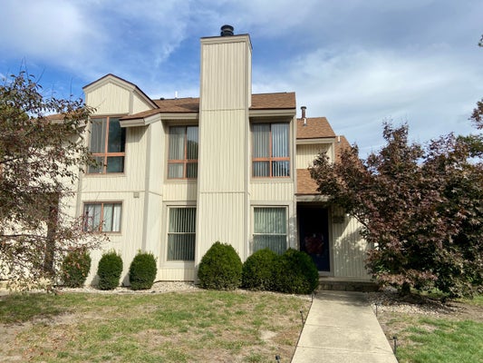 28 COLONY WEST DR, CHAMPAIGN, IL 61820 - Image f0c0b667c8b4dfad8d7e23934a93c97e/980119738