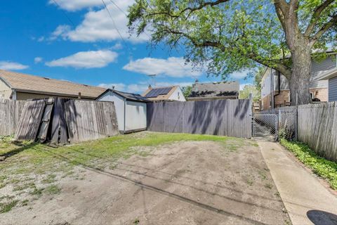 Tiny photo for 4118 Prairie Avenue, Brookfield, IL 60513 (MLS # 12533001)