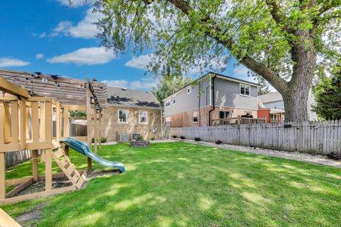 Tiny photo for 4118 Prairie Avenue, Brookfield, IL 60513 (MLS # 12533001)