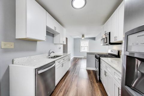 Tiny photo for 4118 Prairie Avenue, Brookfield, IL 60513 (MLS # 12533001)