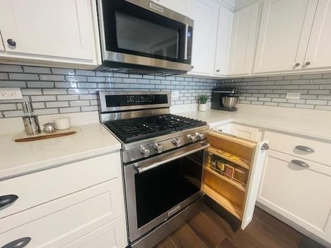 Tiny photo for 3303 Grove Avenue #306, Berwyn, IL 60402 (MLS # 12618957)