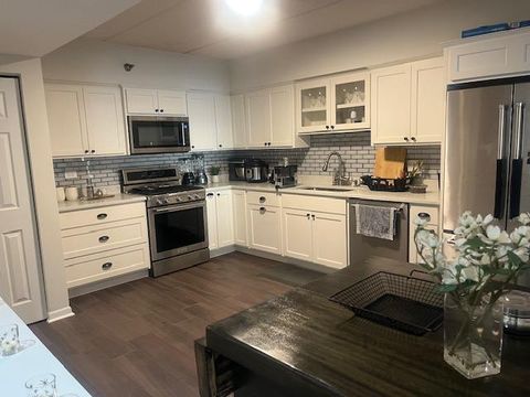 Tiny photo for 3303 Grove Avenue #306, Berwyn, IL 60402 (MLS # 12618957)