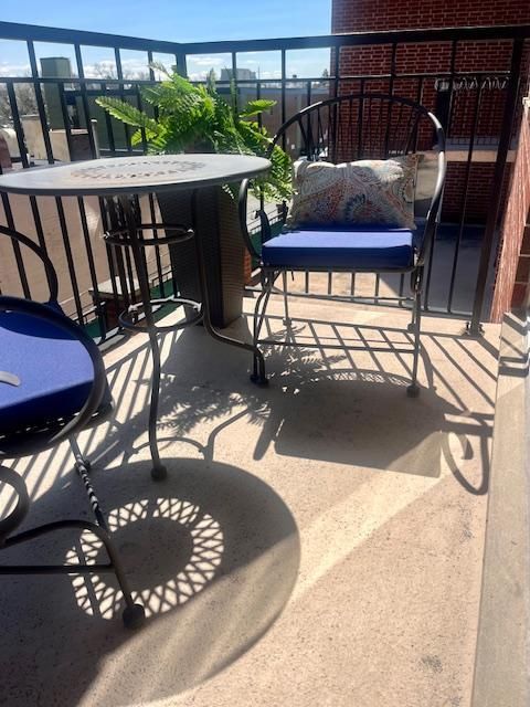 Tiny photo for 3303 Grove Avenue #306, Berwyn, IL 60402 (MLS # 12618957)