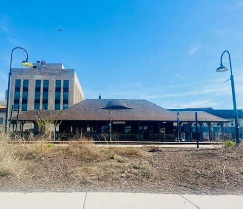 Tiny photo for 3303 Grove Avenue #306, Berwyn, IL 60402 (MLS # 12618957)