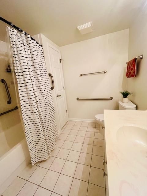 Tiny photo for 3303 Grove Avenue #306, Berwyn, IL 60402 (MLS # 12618957)