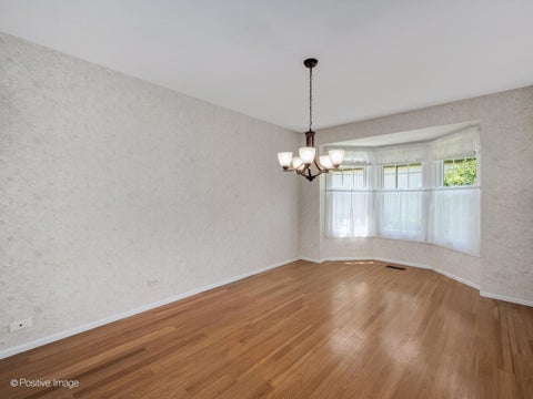 Tiny photo for 1039 Oakview Drive, Wheaton, IL 60187 (MLS # 12673817)