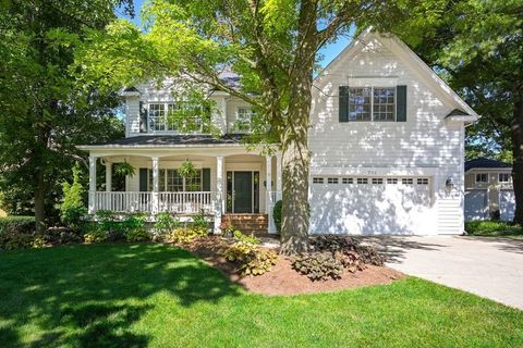 A home in Glen Ellyn