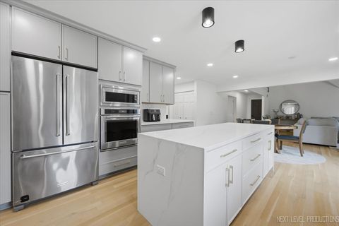 Tiny photo for 510 De Lasalle Avenue, Naperville, IL 60565 (MLS # 12687663)