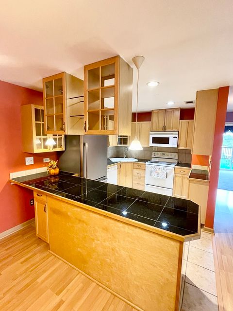 Tiny photo for 1306 S New Wilke Road #2B, Arlington Heights, IL 60005 (MLS # 12529115)