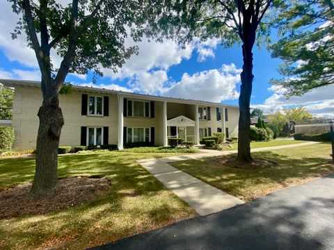 Tiny photo for 1306 S New Wilke Road #2B, Arlington Heights, IL 60005 (MLS # 12529115)