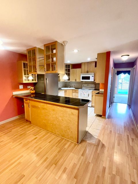 Tiny photo for 1306 S New Wilke Road #2B, Arlington Heights, IL 60005 (MLS # 12529115)