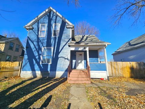 Tiny photo for 2614 McKinley Avenue, Davenport, IA 52802 (MLS # 12549316)