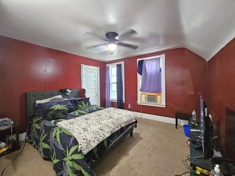 Tiny photo for 2614 McKinley Avenue, Davenport, IA 52802 (MLS # 12549316)