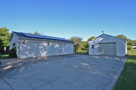 Tiny photo for 708 Lundy Street, Streator, IL 61364 (MLS # 12483893)