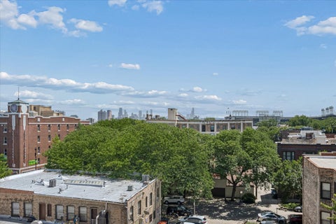 Tiny photo for 3920 N Sheridan Road #505, Chicago, IL 60613 (MLS # 12691558)