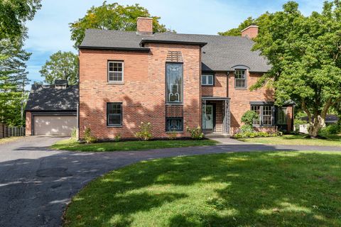 Tiny photo for 2014 Glenview Road, Rockford, IL 61107 (MLS # 12473496)