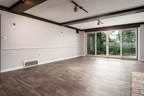 Tiny photo for 2014 Glenview Road, Rockford, IL 61107 (MLS # 12473496)