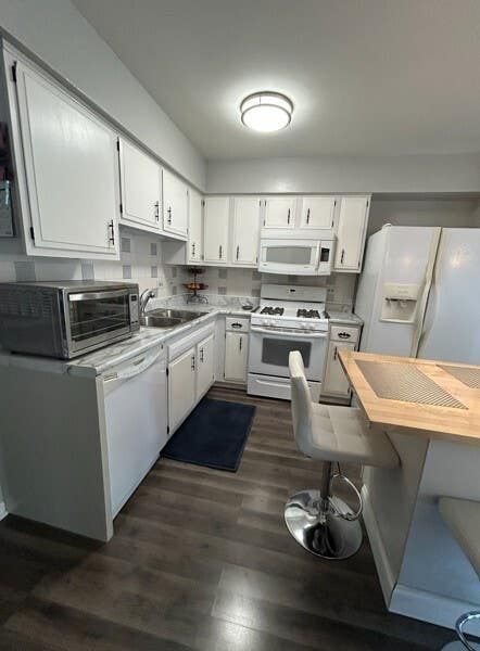 Tiny photo for 1929 Whitingham Lane, Hoffman Estates, IL 60169 (MLS # 12724813)