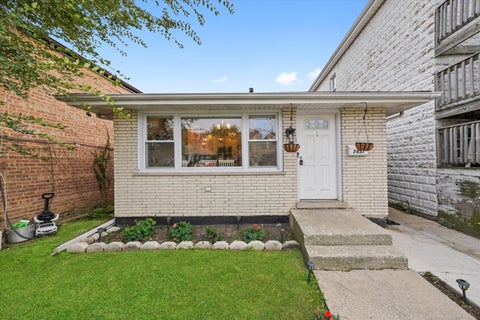 Photo of 7457 W 64th Street, Summit, IL 60501 (MLS # 12694164)