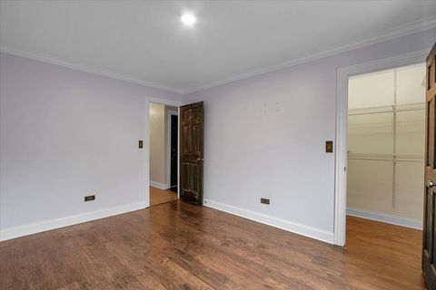 Tiny photo for 1002 Castilian Court #302, Glenview, IL 60025 (MLS # 12540131)