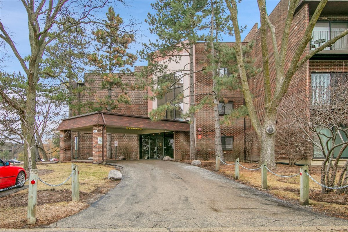 1002 Castilian Court 302