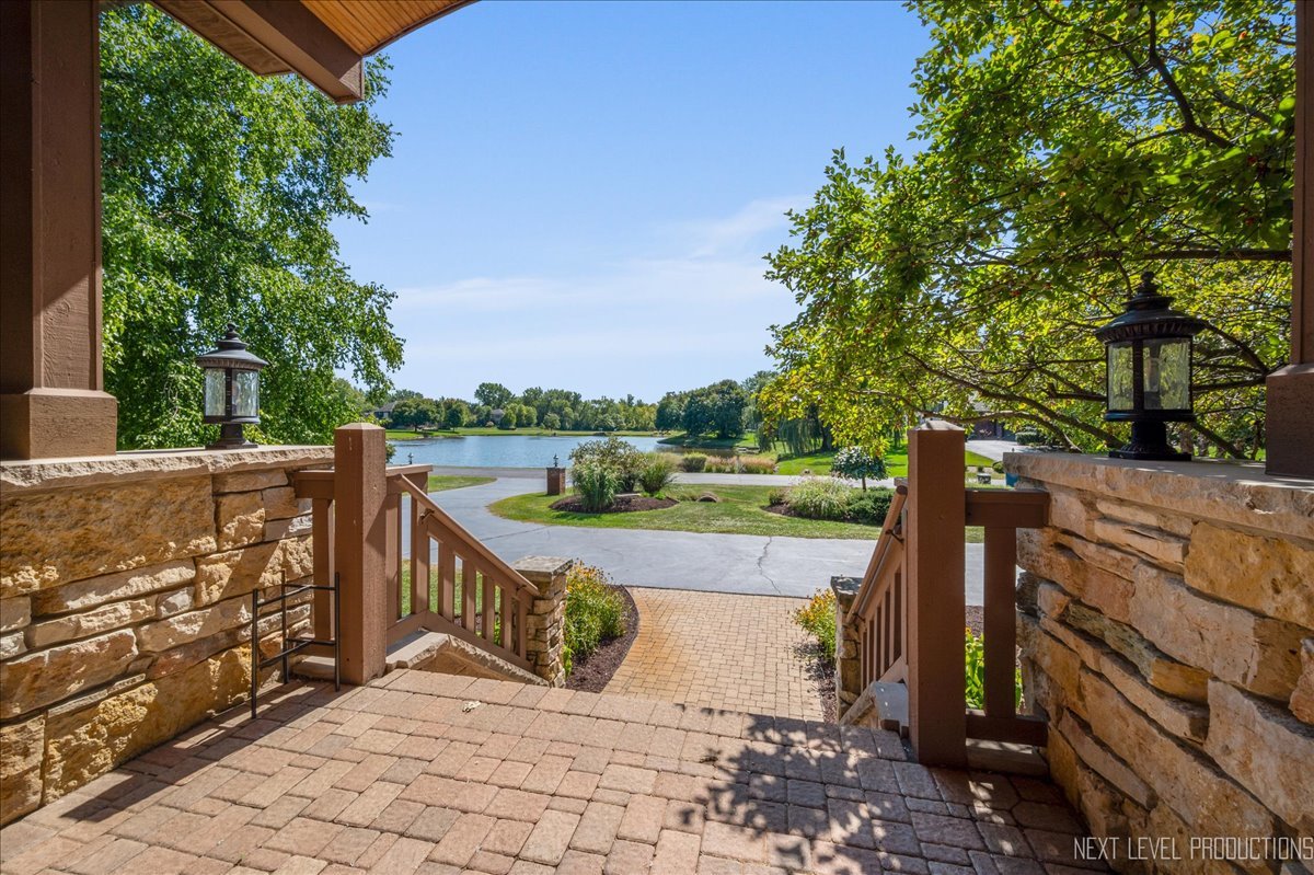 30W260 White Oak Lane