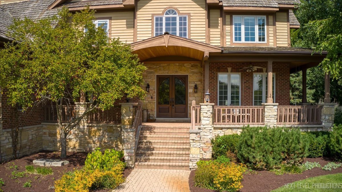 30W260 White Oak Lane