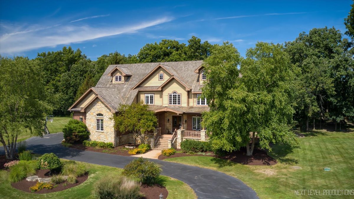 30W260 White Oak Lane