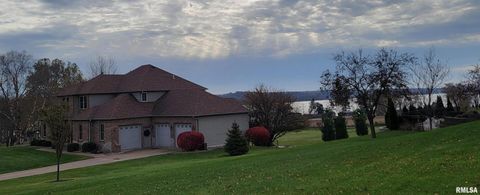 Tiny photo for 28055 238TH Street, Le Claire, IA 52753 (MLS # QC4268951)