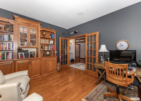 Tiny photo for 28055 238TH Street, Le Claire, IA 52753 (MLS # QC4268951)