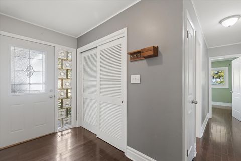 Tiny photo for 241 Diamond Head Drive, Des Plaines, IL 60018 (MLS # 12477053)