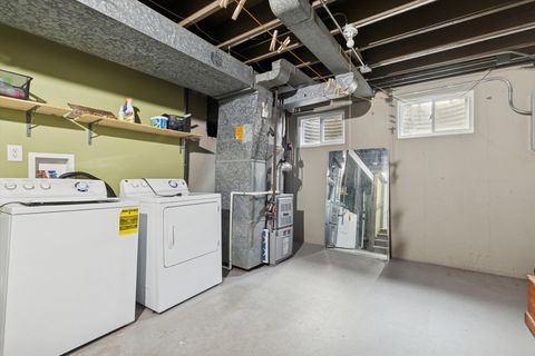 Tiny photo for 241 Diamond Head Drive, Des Plaines, IL 60018 (MLS # 12477053)