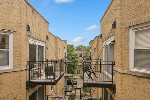 Tiny photo for 7050 N Damen Avenue #3S, Chicago, IL 60645 (MLS # 12648850)