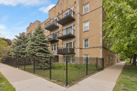 Photo of 7050 N Damen Avenue #3S, Chicago, IL 60645 (MLS # 12648850)