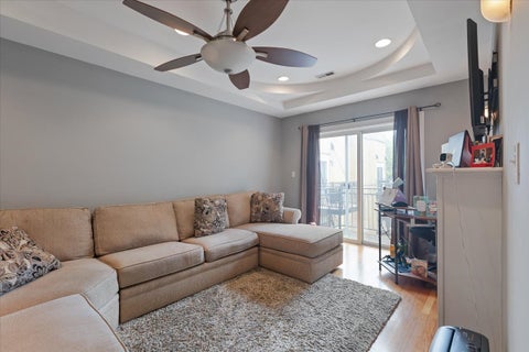 Tiny photo for 7050 N Damen Avenue #3S, Chicago, IL 60645 (MLS # 12648850)