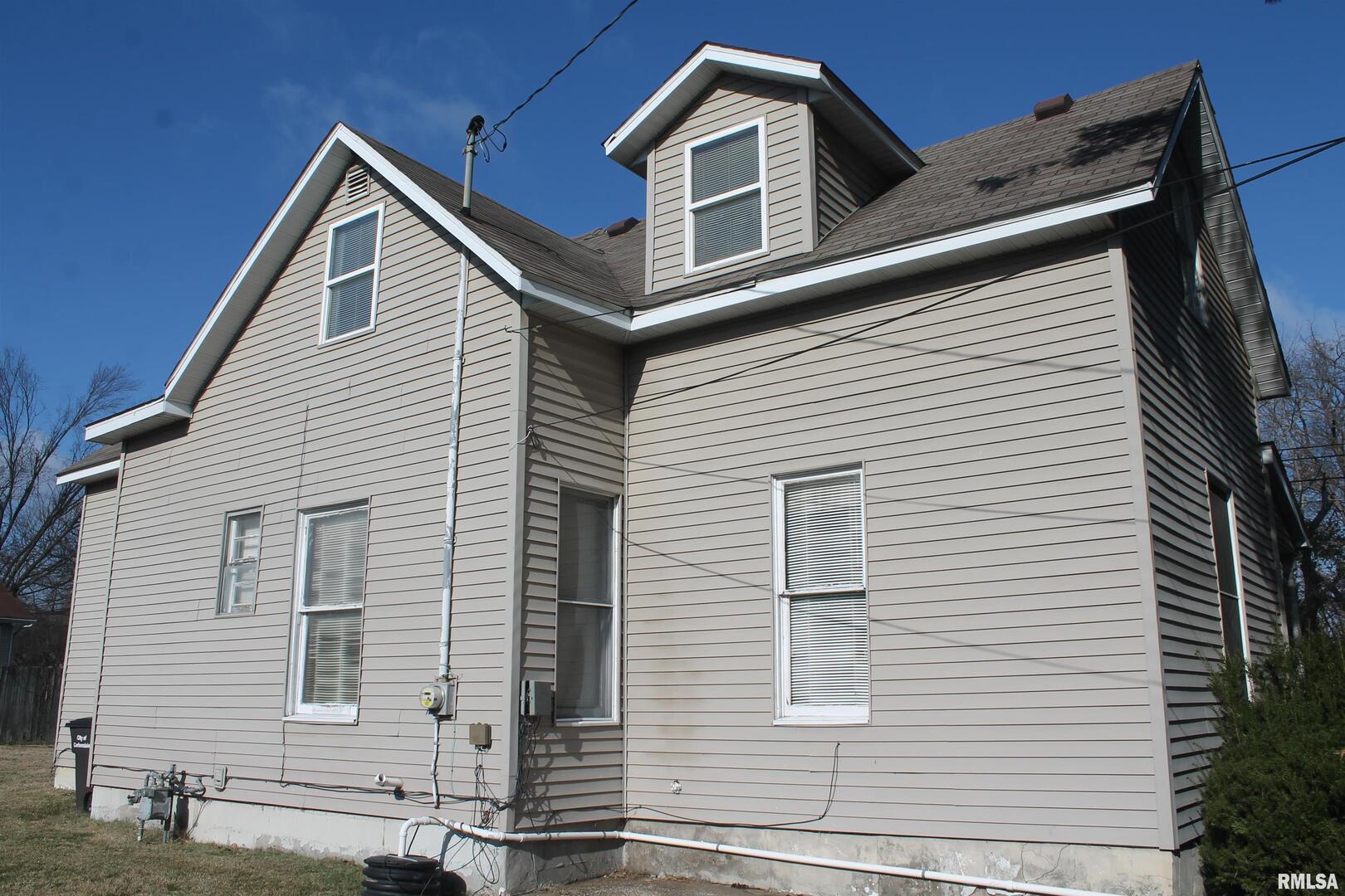 701 W CHERRY Street 1