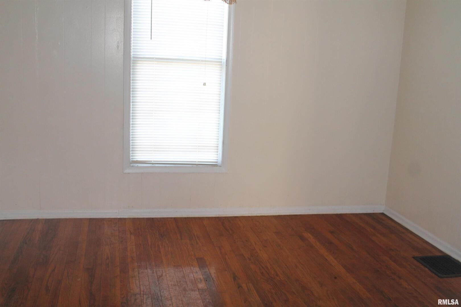 701 W CHERRY Street 1