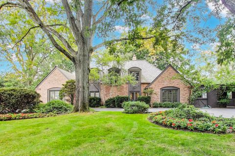 Photo of 650 Midfield Lane, Northbrook, IL 60062 (MLS # 12480003)