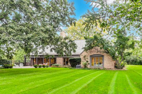 Tiny photo for 650 Midfield Lane, Northbrook, IL 60062 (MLS # 12480003)