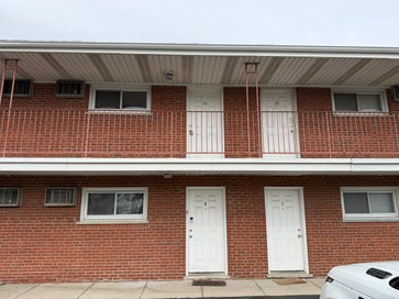 145 Dover Drive 14 Des Plaines IL 60018