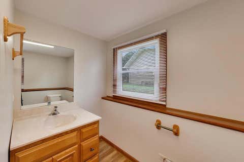 Tiny photo for 2401 E Thornwood Drive, Lindenhurst, IL 60046 (MLS # 12684703)