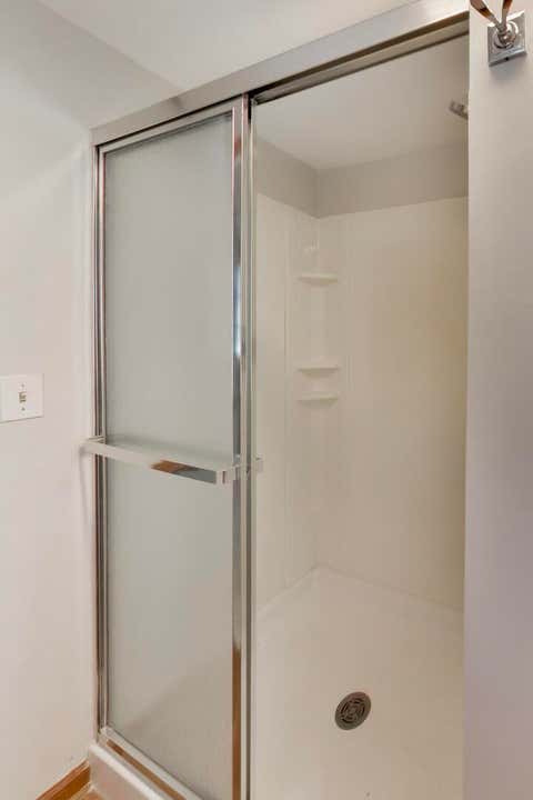 Tiny photo for 2401 E Thornwood Drive, Lindenhurst, IL 60046 (MLS # 12684703)
