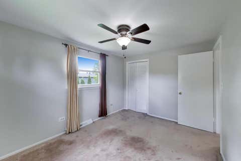 Tiny photo for 2401 E Thornwood Drive, Lindenhurst, IL 60046 (MLS # 12684703)