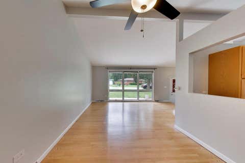 Tiny photo for 2401 E Thornwood Drive, Lindenhurst, IL 60046 (MLS # 12684703)