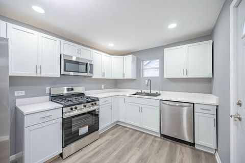 Tiny photo for 42425 N Park Lane E, Antioch, IL 60002 (MLS # 12533449)