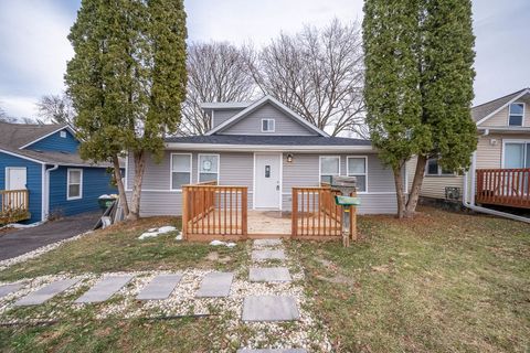 Photo of 42425 N Park Lane E, Antioch, IL 60002 (MLS # 12533449)